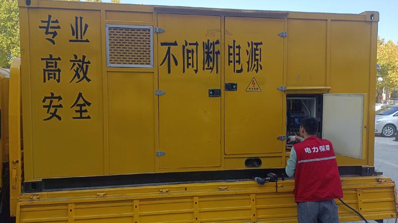 阳谷柴油发电机组和UPS电源配合使用时，如何避免切换过程中的电力中断？